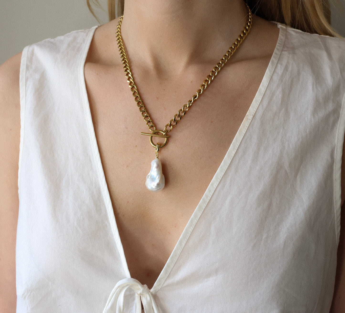 Toggle Chain with Baroque Pearl