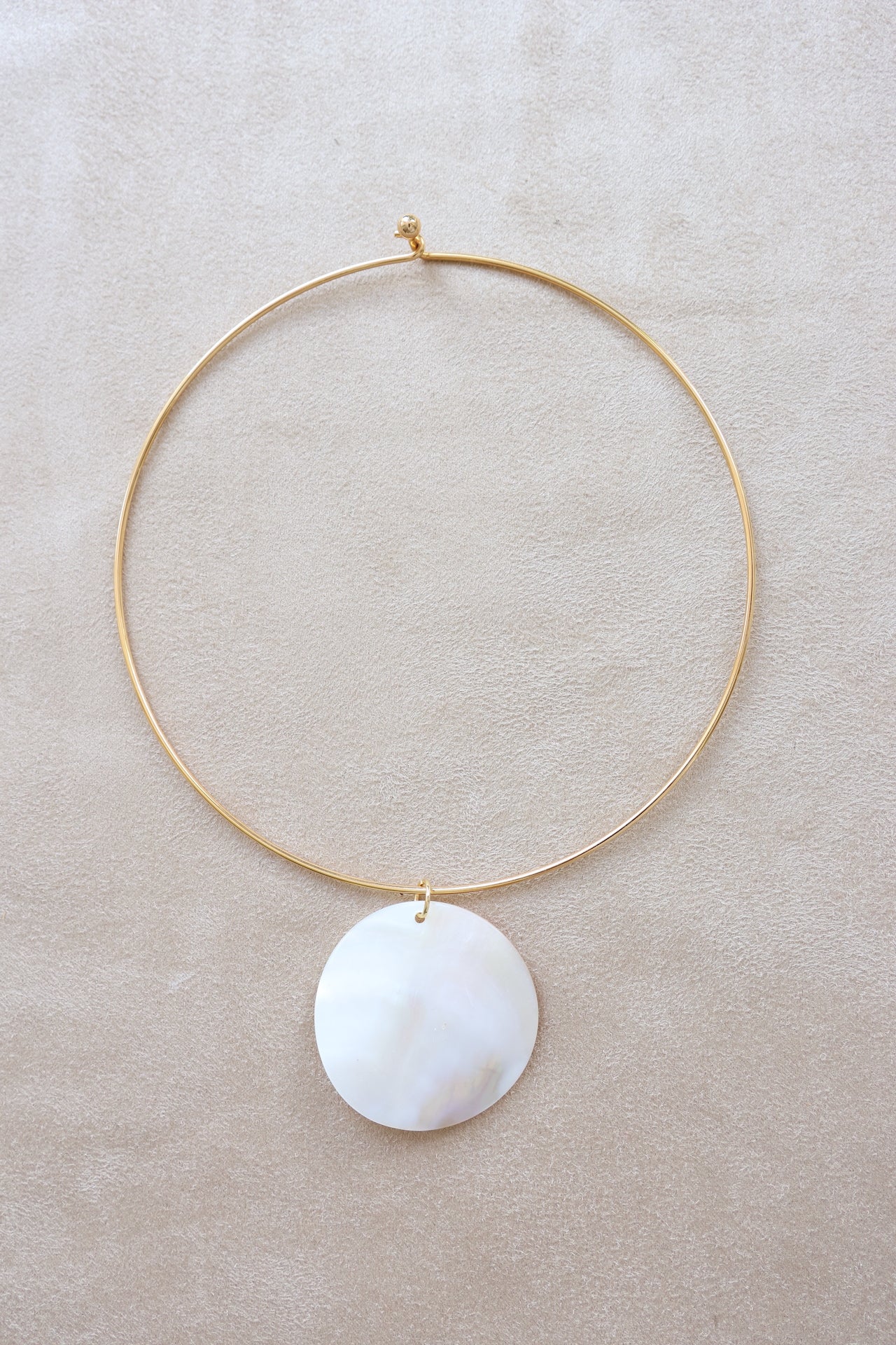 Mother of Pearl Disc Wire Necklace