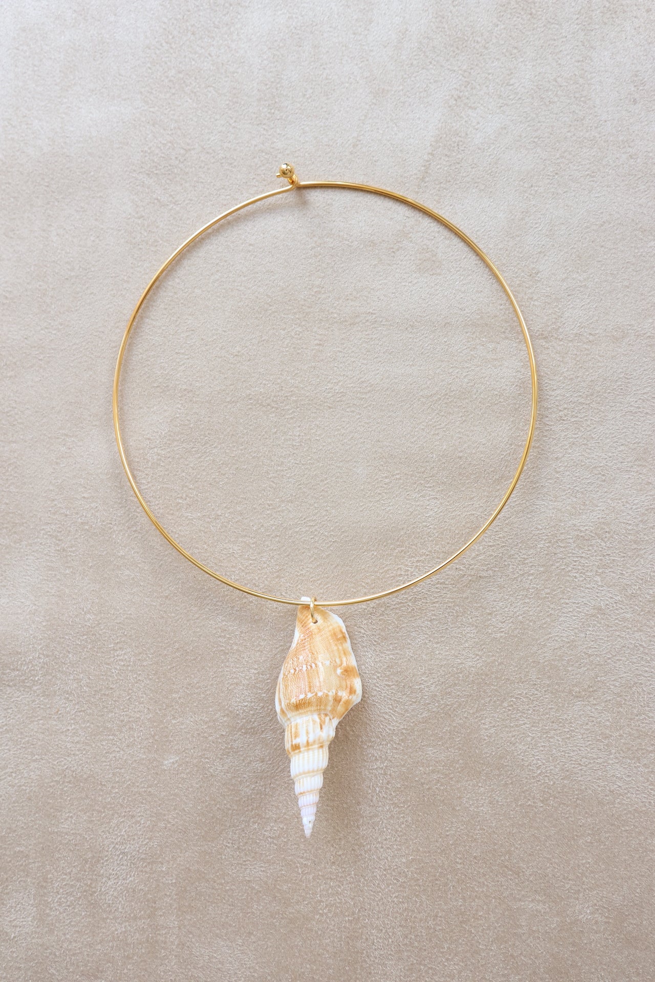 Shelly Wire Necklace