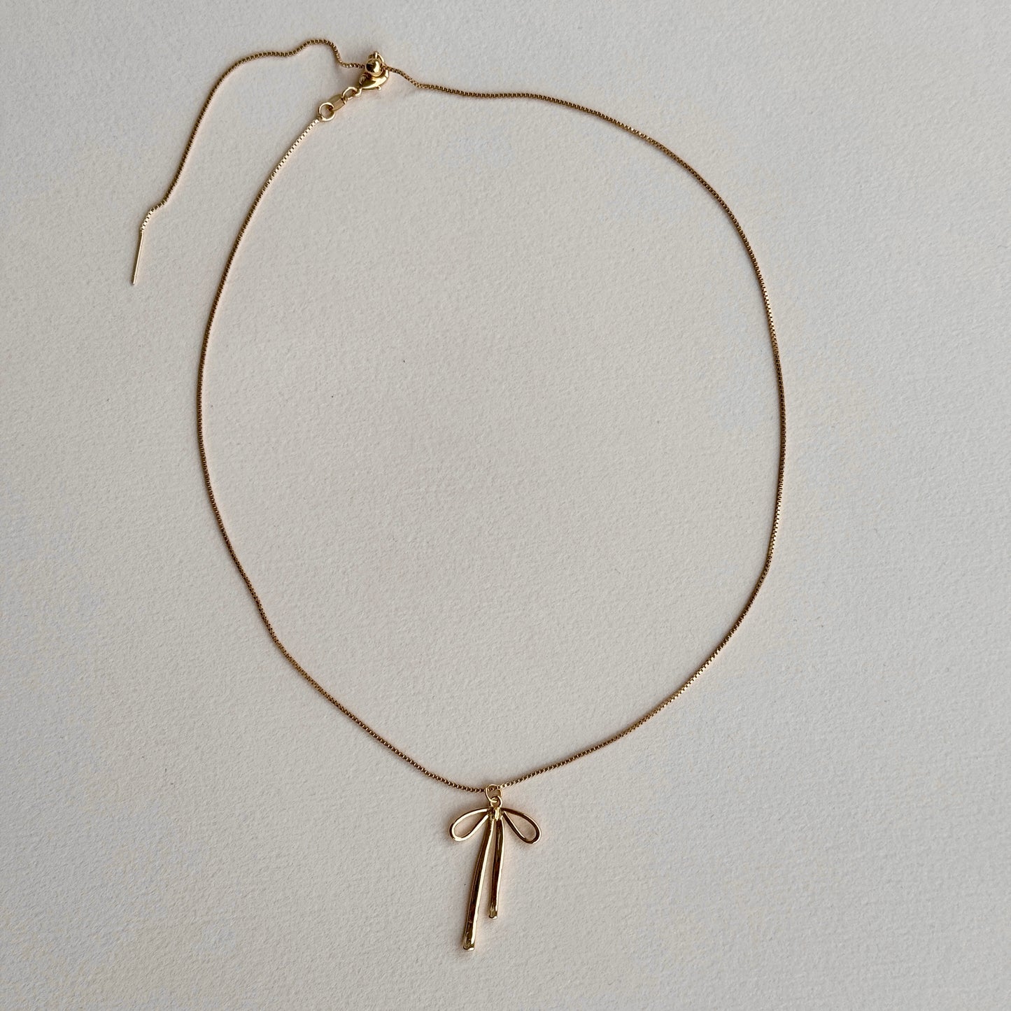 Bow Necklace