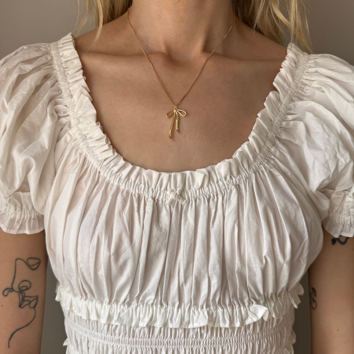 Bow Necklace