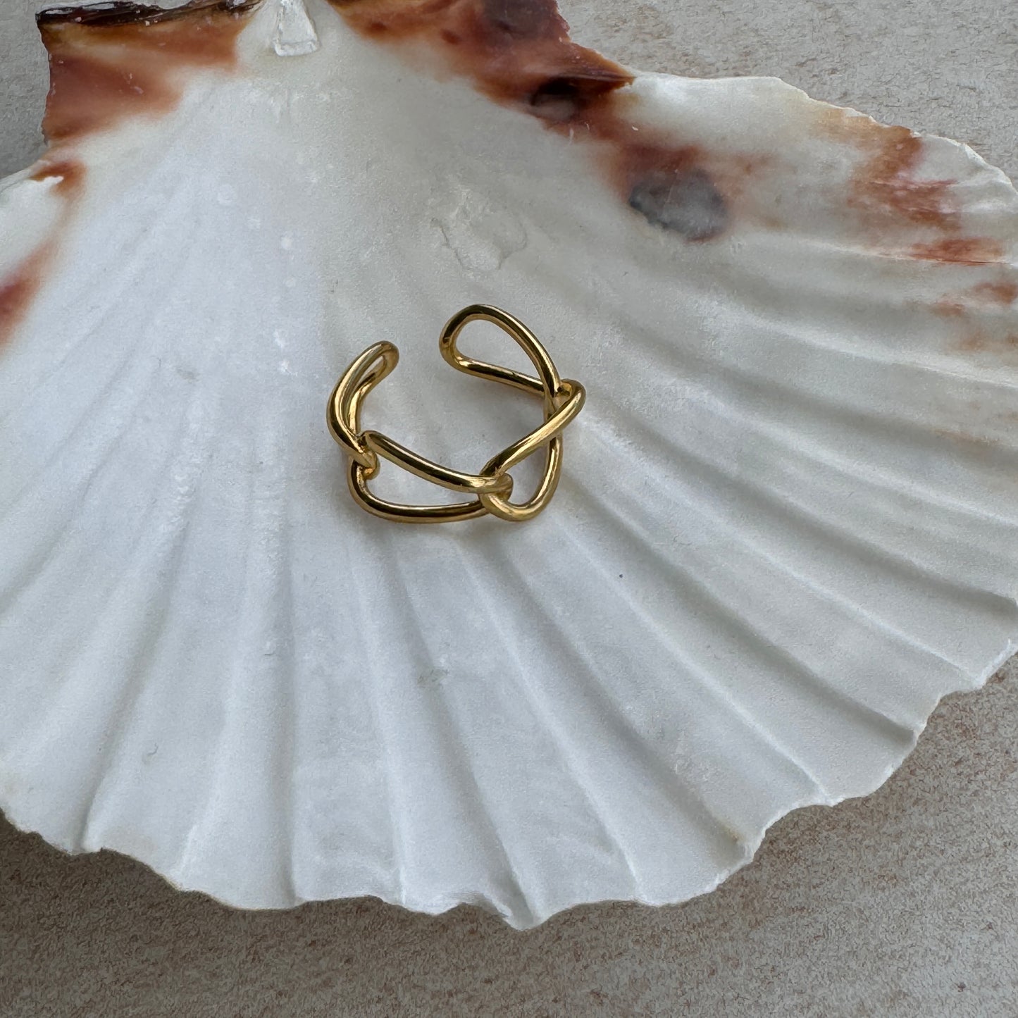 Linked Ring