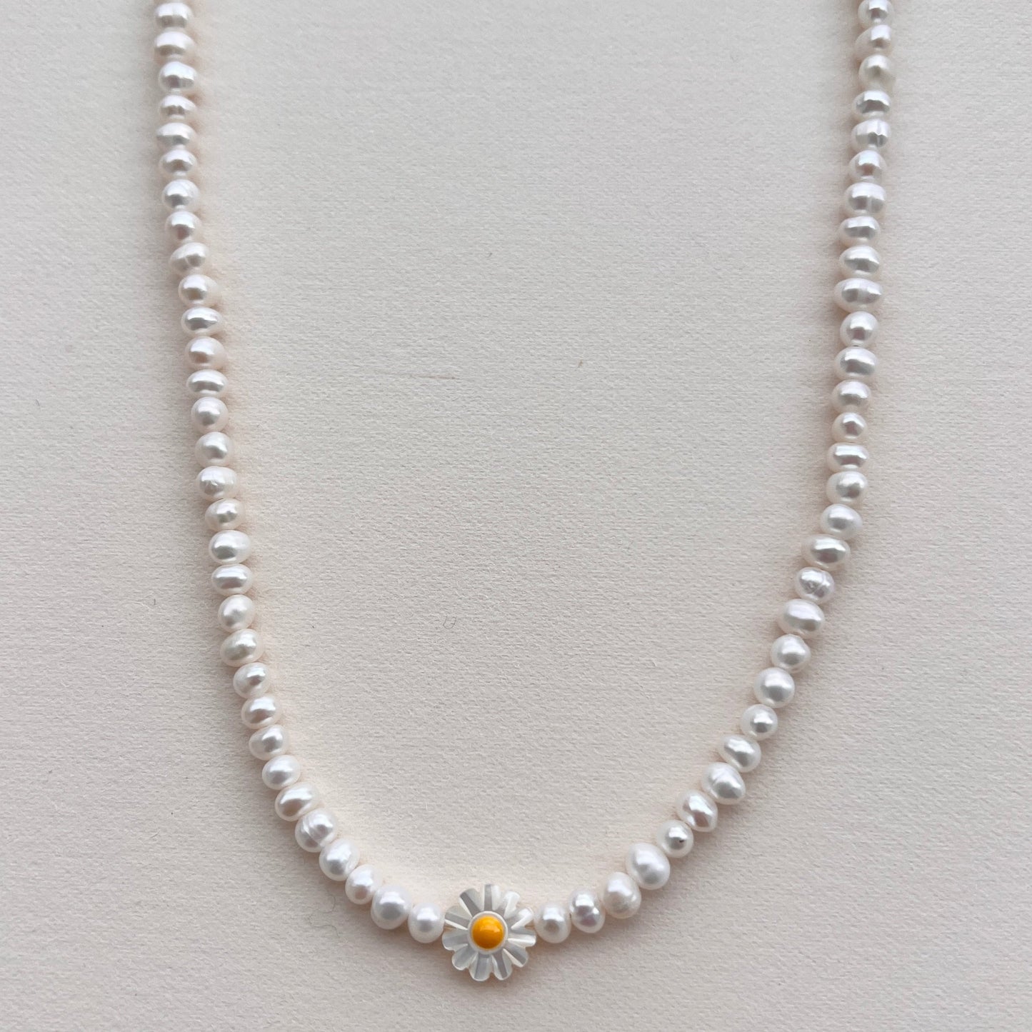 Daisy Pearl Necklace