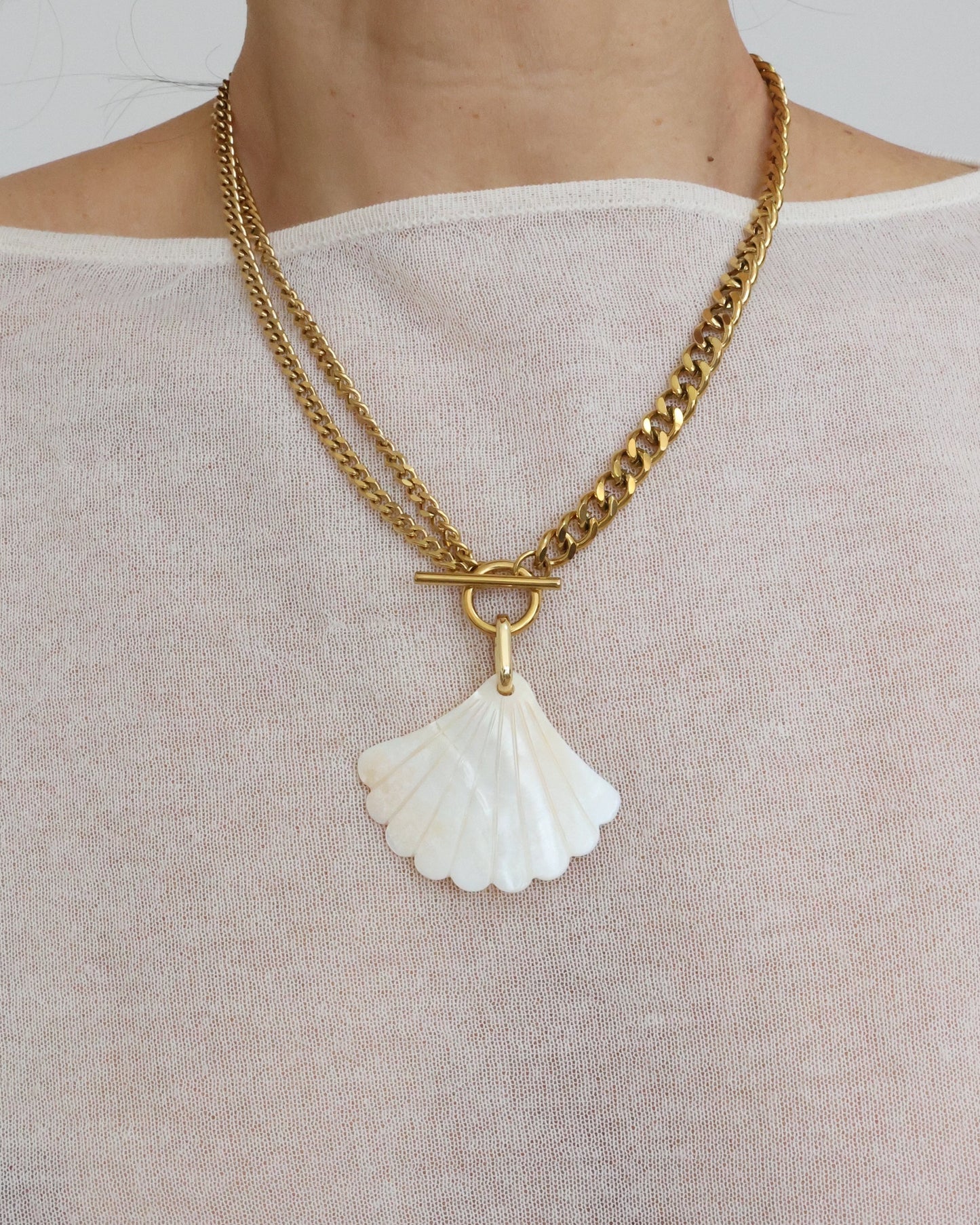 Mother of Pearl Fan Charm
