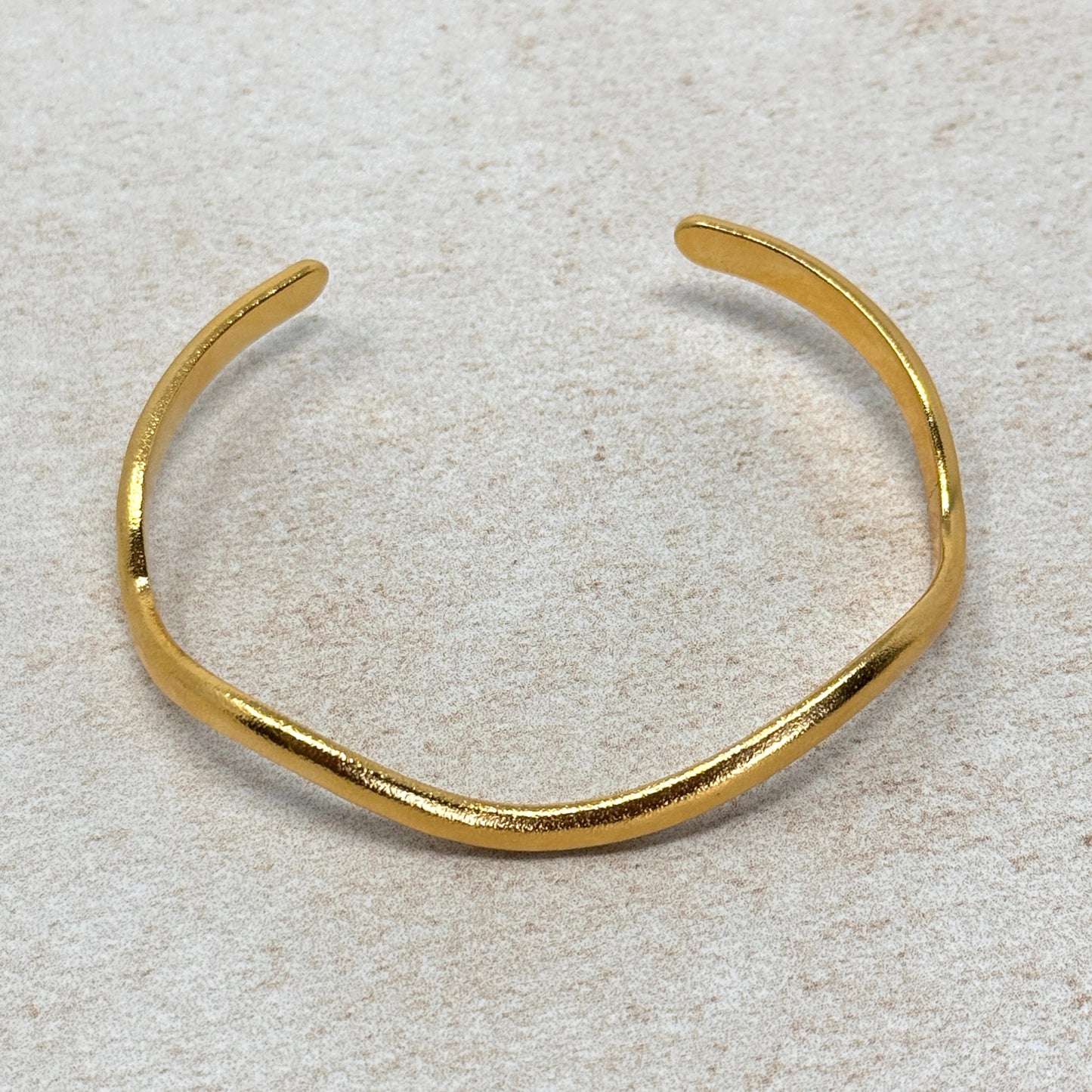 Wavy Bangle